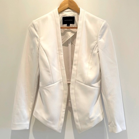 Banana Republic Jackets & Blazers - Banana Republic Women’s Blazer. Colour: White